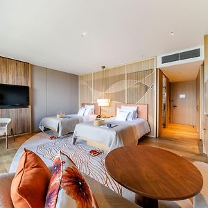Classic Twin Room City View